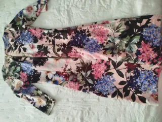 Vestido fiesta rosa estampado floral T.36-38