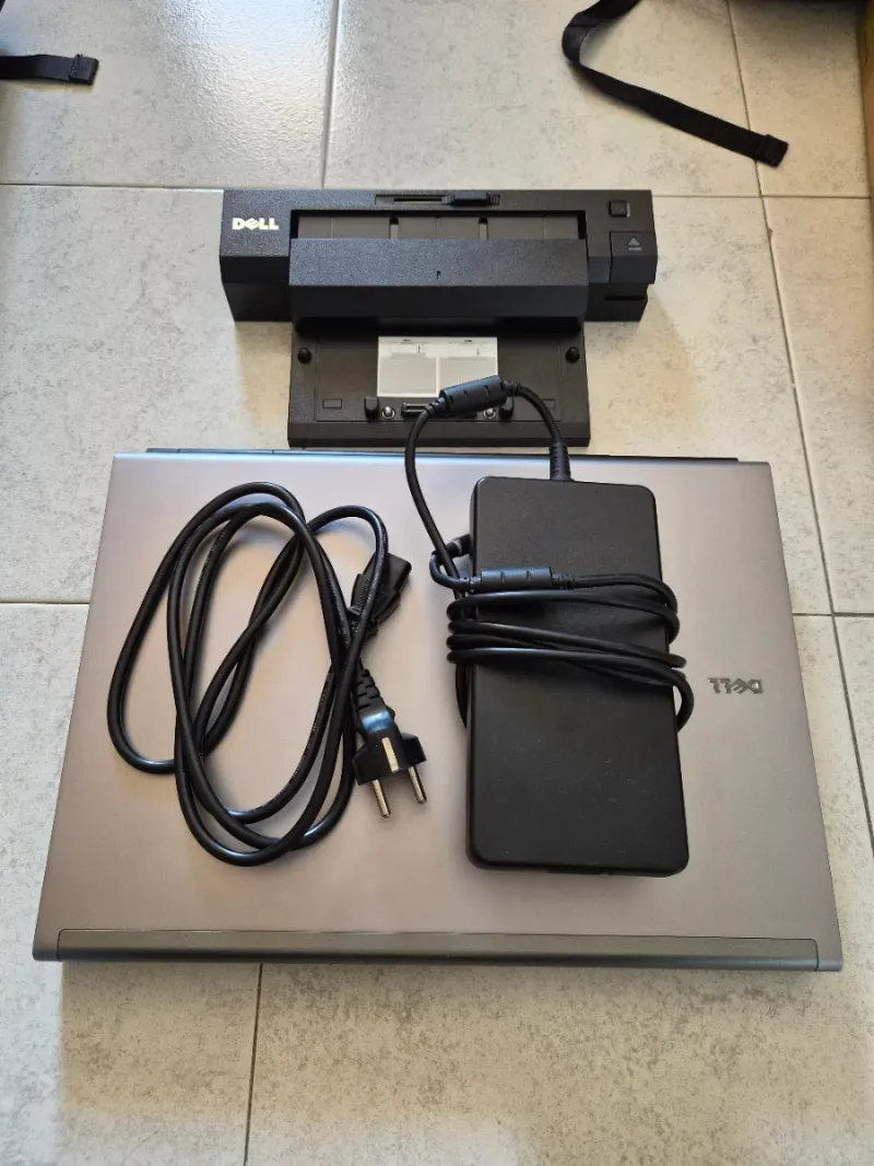 Laptop Dell Precision M6500 + Estación de acoplamiento