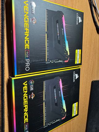 Corsair Vengeance RGB Pro 64gb (4x16GB) DDR4 3600M