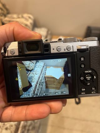 Cámara Fujifilm X30 Plata y Negra - con marcas