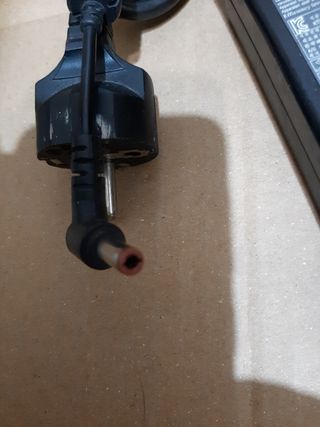 Cargador de portátil lenovo