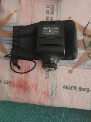 Nikon D3100 + Flash MK320 + Lente 18-55mm