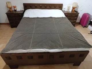 Dormitorio antiguo madera