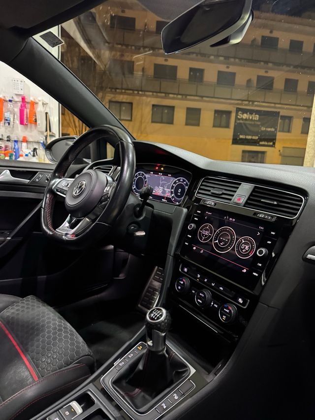 VOLKSWAGEN GOLF 🟢 7.5 GTI 230cv MANUAL NACIONAL