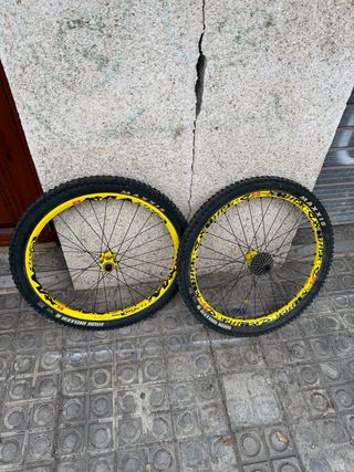 Llantas Mavic Deemax 26”