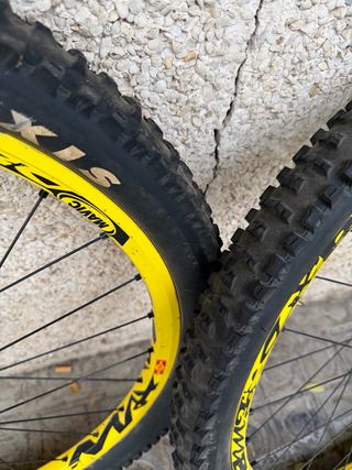 Llantas Mavic Deemax 26”
