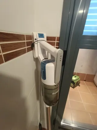 Aspirador Escoba Eureka BR5 Slim