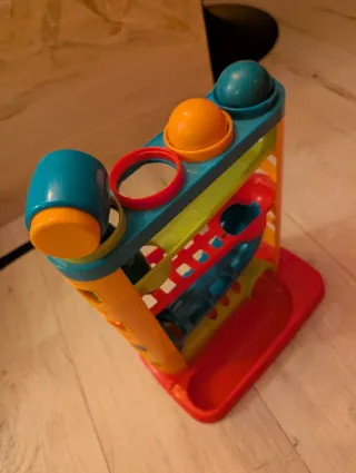 Tobogán de bolas y martillo para niños