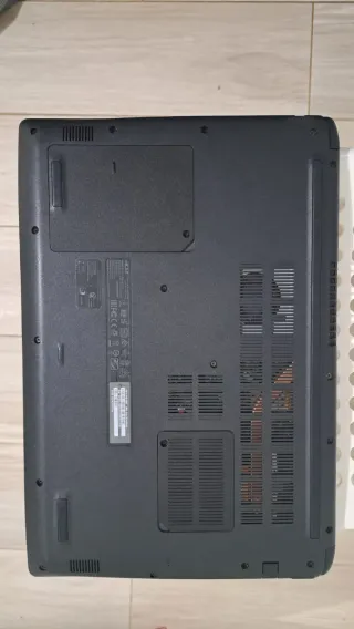 Acer Aspire A515-51 | i5-8250 | 256GB NVMe |