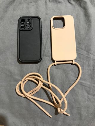 Cover iPhone 15 Pro Nera e Rosa con Laccio