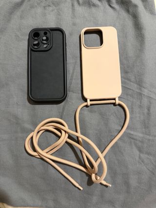 Cover iPhone 15 Pro Nera e Rosa con Laccio