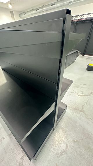 Expositor metálico negro estantería