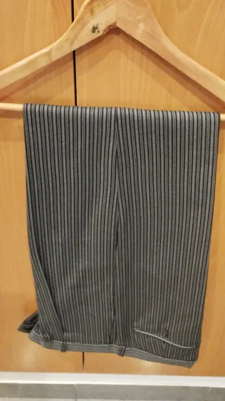 Pantalón Torrenti Rayas Gris y Negro