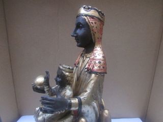 Mare de Déu de Montserrat Figura 21 cm