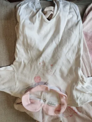 Lote 6 pijamas bebé 6 meses