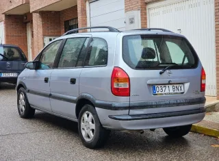 Opel Zafira 2004