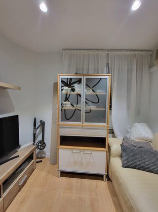 Vitrina madera, cristal y metal