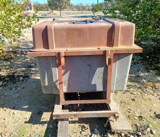 Cuba pulverizadora 400l con bomba