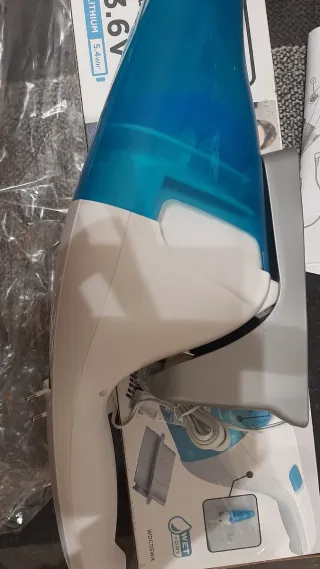 Aspiradora Black+Decker 3.6V