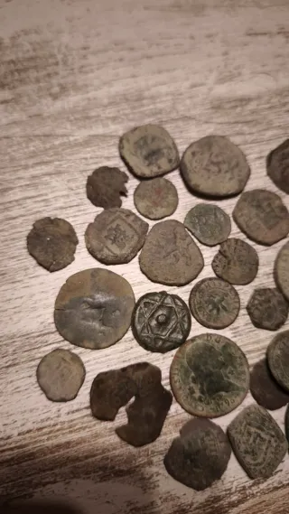 Collezione di monete antiche di varie epoche