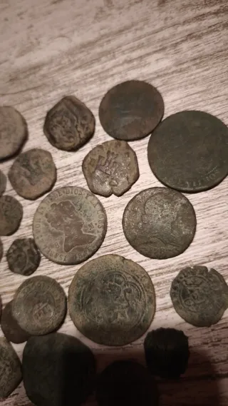 Collezione di monete antiche di varie epoche