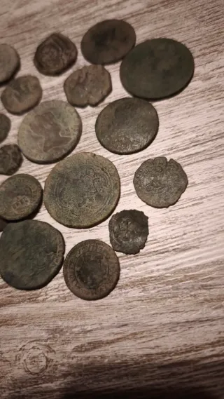 Collezione di monete antiche di varie epoche