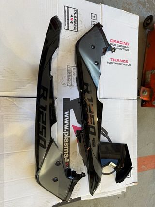 Carenado Lateral BMW R1250 GS Negro