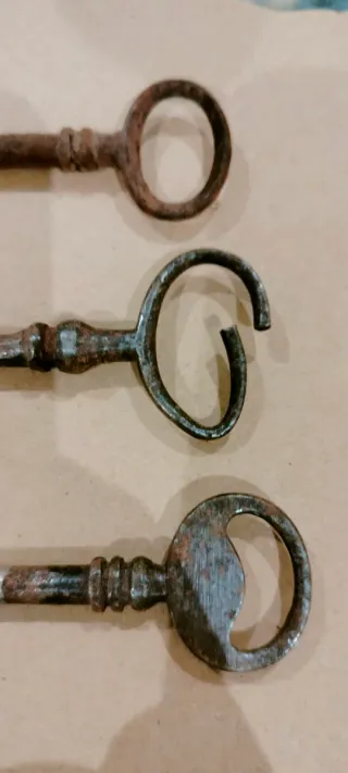 Set 3 Chiavi Antiche in Ferro Battuto