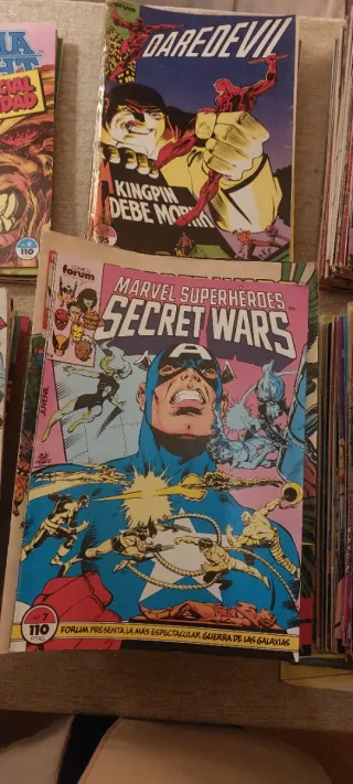 Lote de 300 cómics de superheroes años 1983 y 1984
