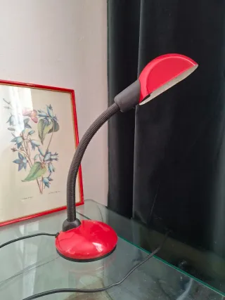 Lampada da tavolo vintage rossa