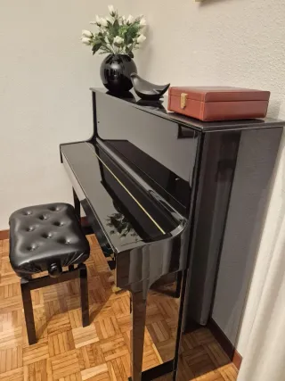 Piano de pared Lauper