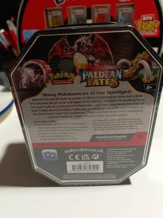 Lata Pokémon Charizard