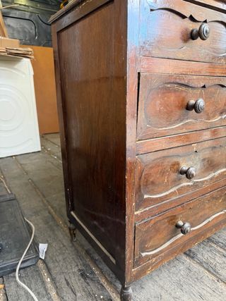 Cajonera antigua de madera