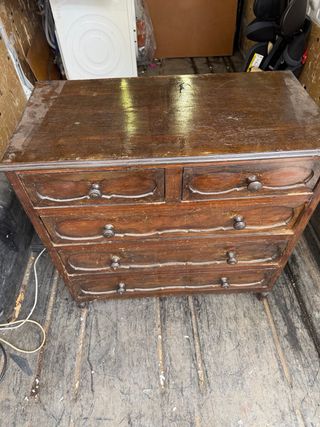Cajonera antigua de madera