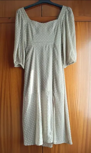 Vestido verde Stradivarius