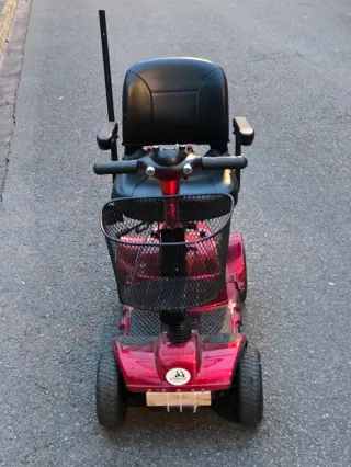Silla eléctrica con baterías nuevas