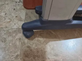 Escritorio con ruedas madera y metal