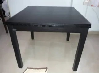 Mesa extensible marrón/negra 90x90 altura 75 cm