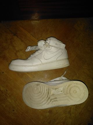 Nike Air Force 1 Mid Talla 39