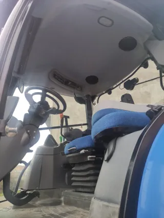 Tractor New Holland T7060