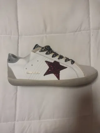 Golden Goose Sneakers Blancas con Estrella Rosa