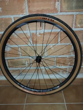 Juego Ruedas Newmen Evolution SL X R 25 gravel