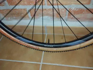 Juego Ruedas Newmen Evolution SL X R 25 gravel