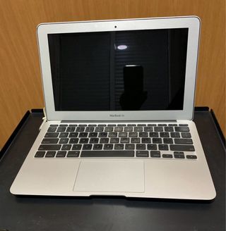 Macbook Air 11 fine 2010