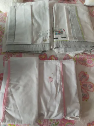 Juego sábanas cuna algodón.