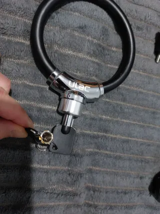 Cerradura bici y soportes móvil