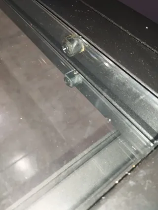 Mesa de comedor extensible negra + 3 sillas