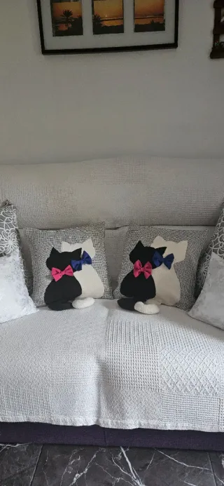 2 Cojines Gato Bordado artesanales.de 45×45