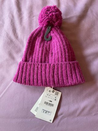 Gorro Zara pompón rosa talla 10-14