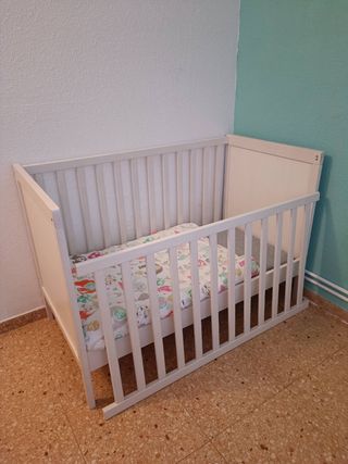 Cuna cama Ikea + colchón+ ropa de cama